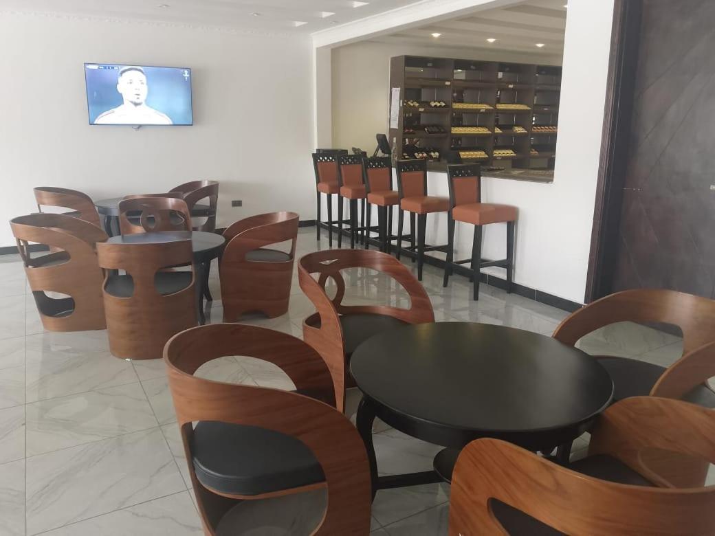 Water Pavilion Hotel Keroka Экстерьер фото