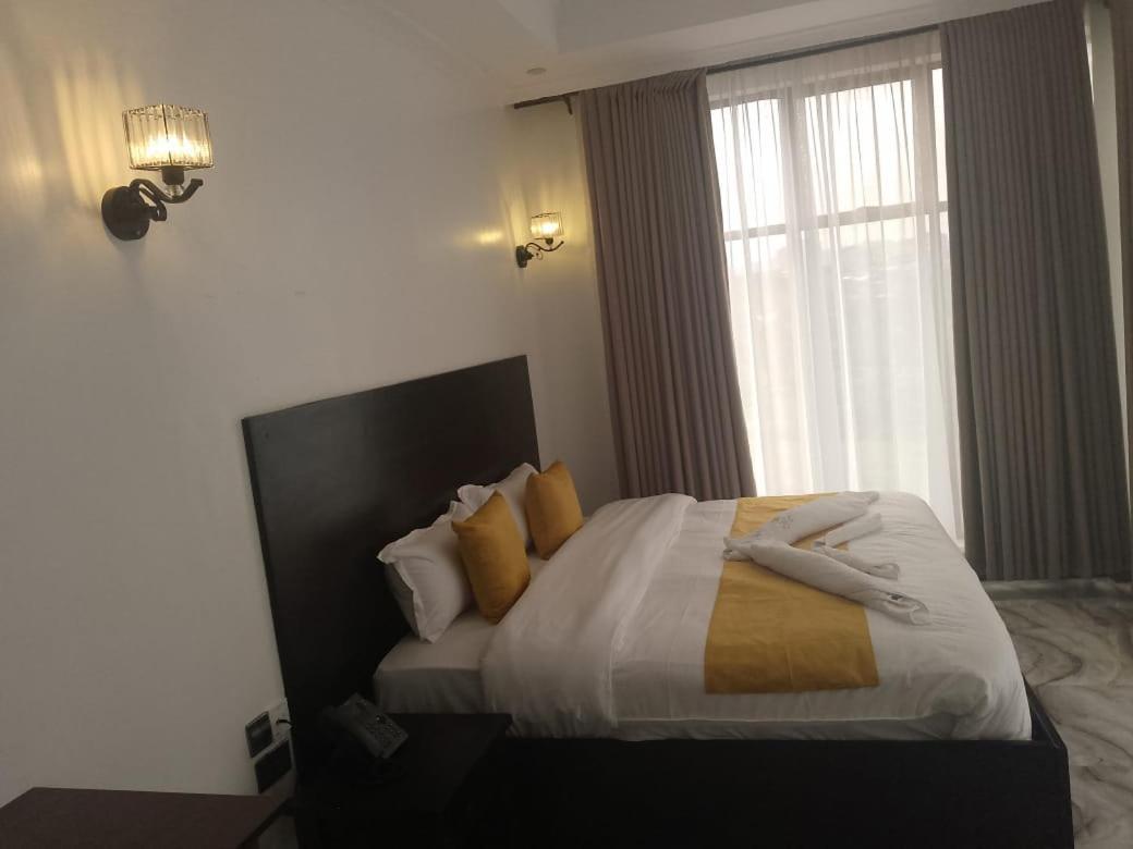 Water Pavilion Hotel Keroka Экстерьер фото