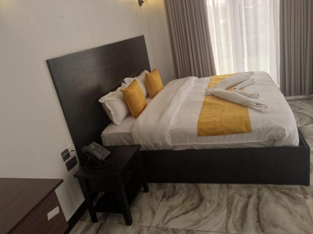 Water Pavilion Hotel Keroka Экстерьер фото